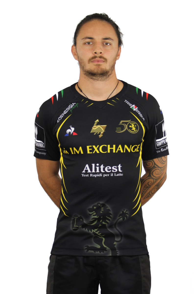 Keanu Apperley, estremo