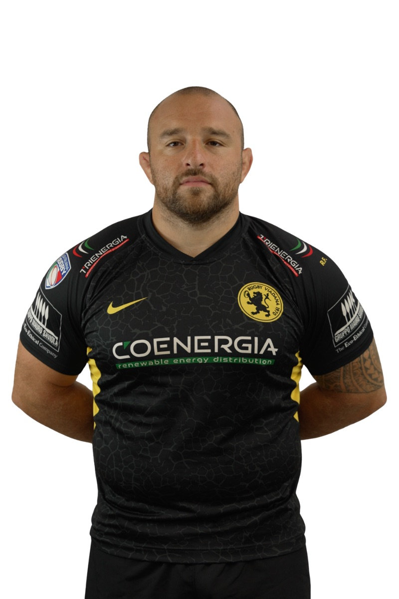 Alan Oubiña, pilone