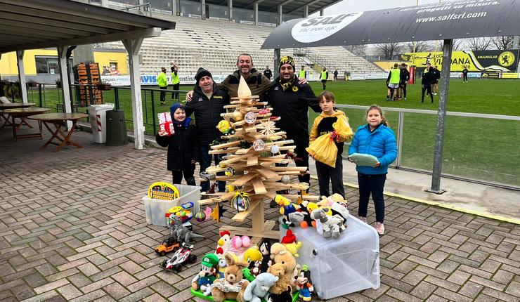 RUGBY VIADANA 1970 E AMURT: CONSEGNATI I DONI DELL'ALBERO SOLIDALE 